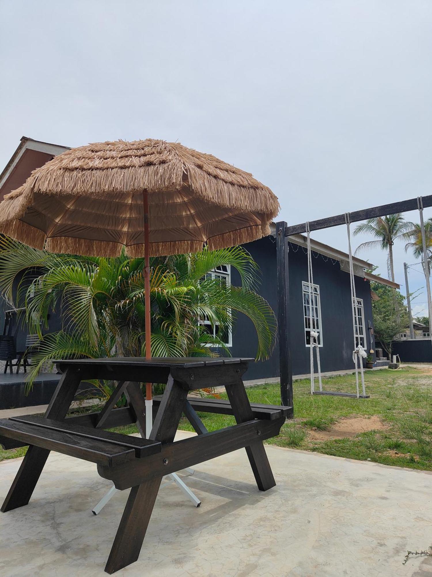 Penarik Baru Homestay Kampung Penarik Exteriör bild